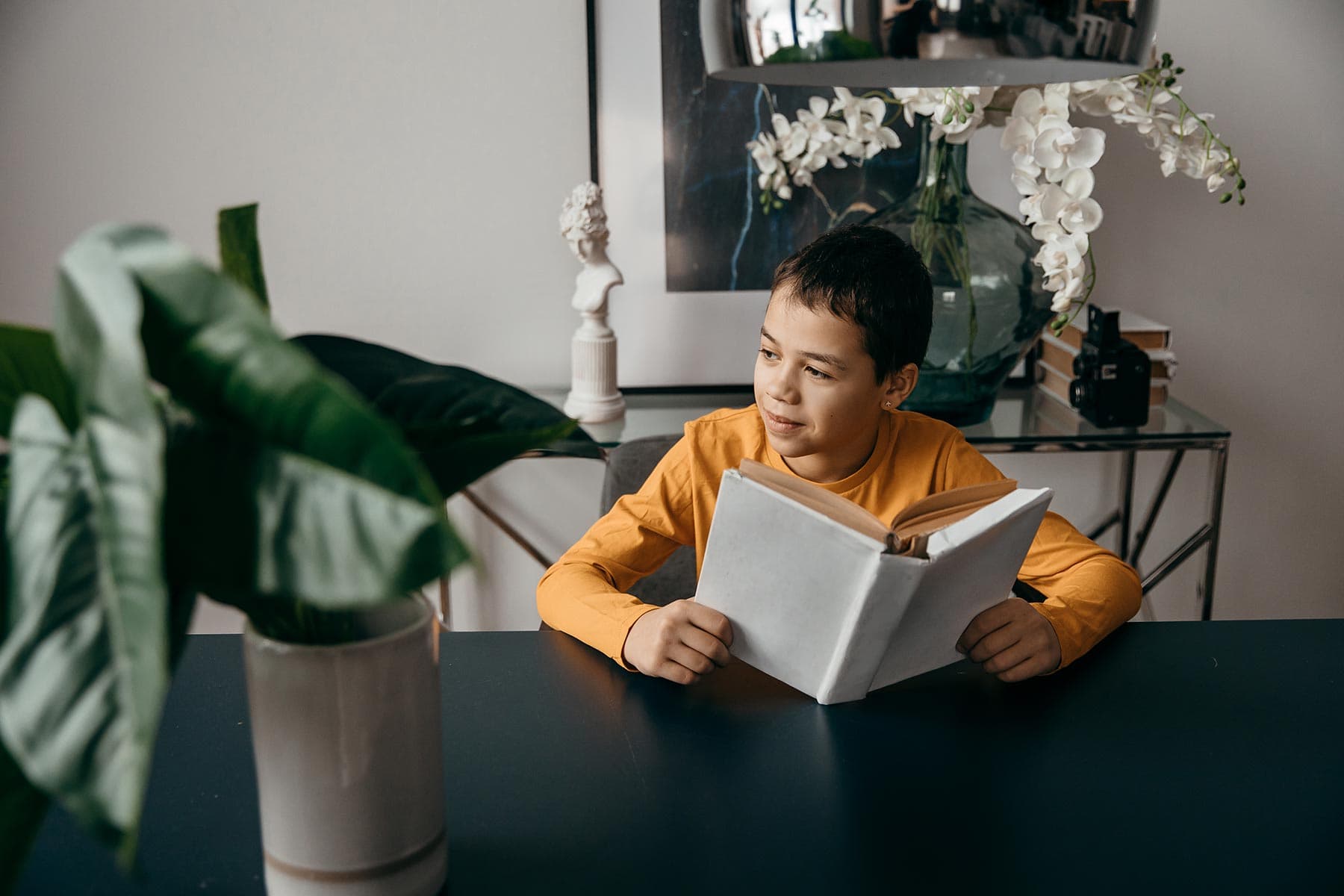 The Conscious Parent: Transforming Ourselves, Empowering Our Children