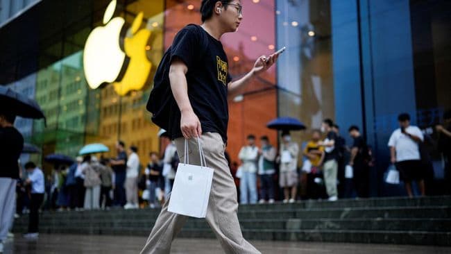 Pemilik iPhone Ketipu, Ini Cara Curang Apple Biar Laku Tiap Tahun