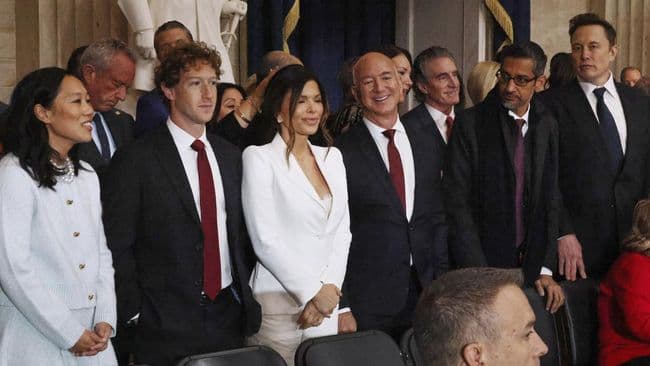 Apple dan Instagram Ngamuk Mengaku Diperas, Minta Tolong Donald Trump