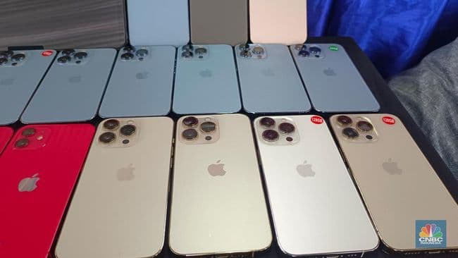 Warga AS Mendadak Berebut HP Samsung, iPhone Sudah Ditinggal